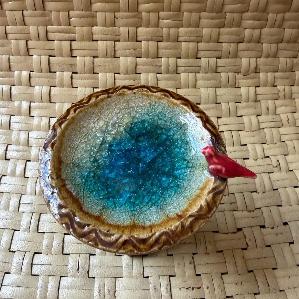 Handcrafted Pottery Ceramic Bird Bath with Red Bird Accent - Picture 3 of 7